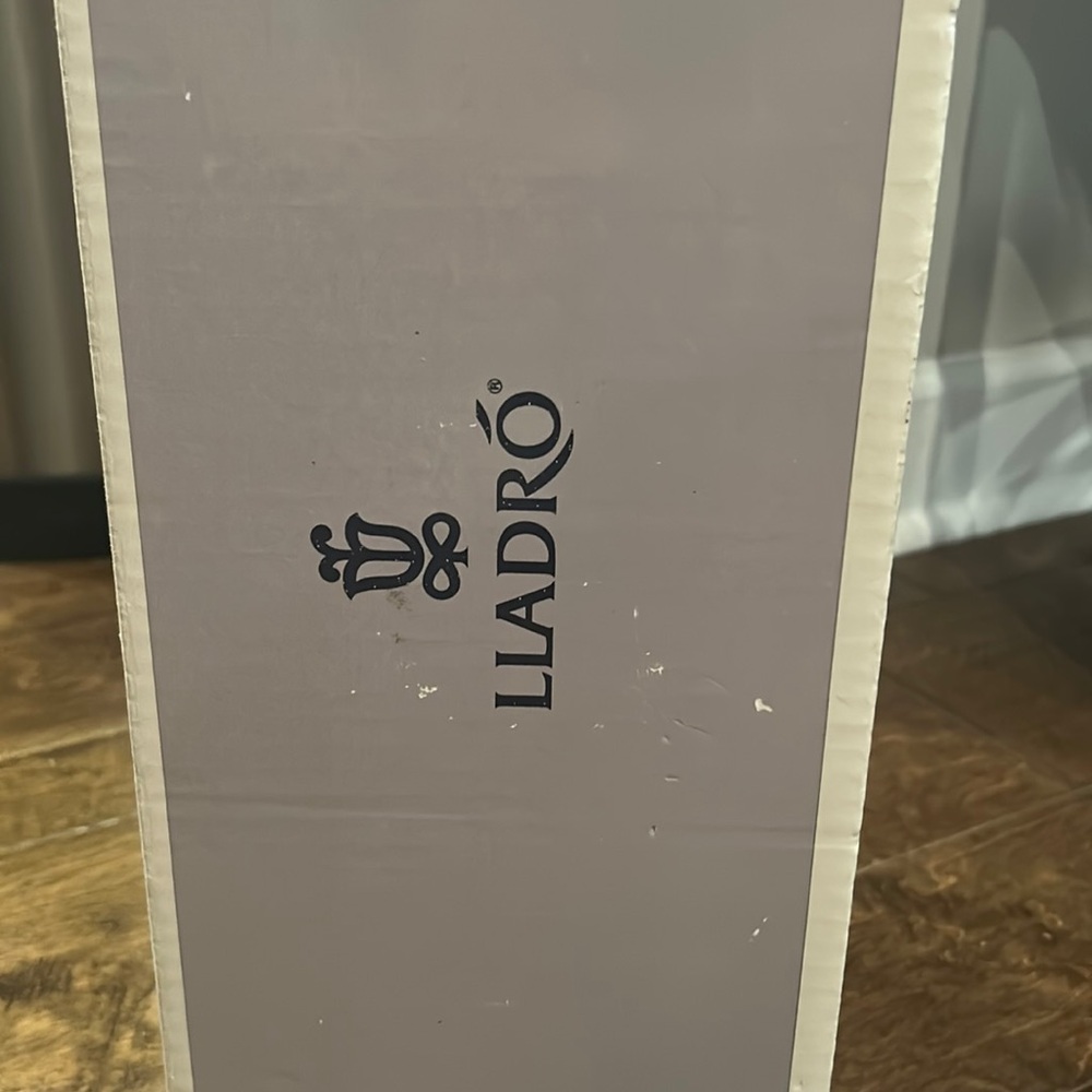 Lladro Nurse Figurine 4603